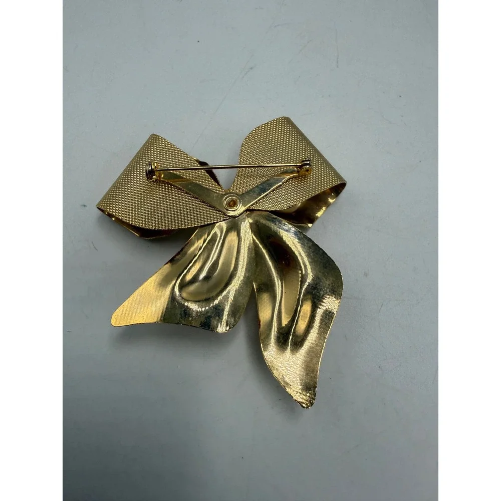 Vintage Gold Tone Textured Mesh Bow Brooch Rhinestone Center Statement Pin
